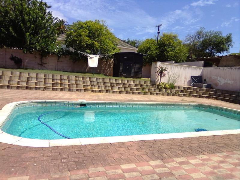 2 Bedroom Property for Sale in Albertinia Western Cape
